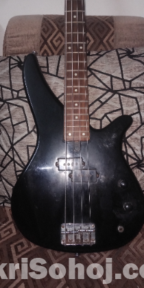 Yamaha 4 strings bass guitar